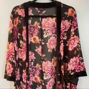 Torrid duster/cover-up/kimono